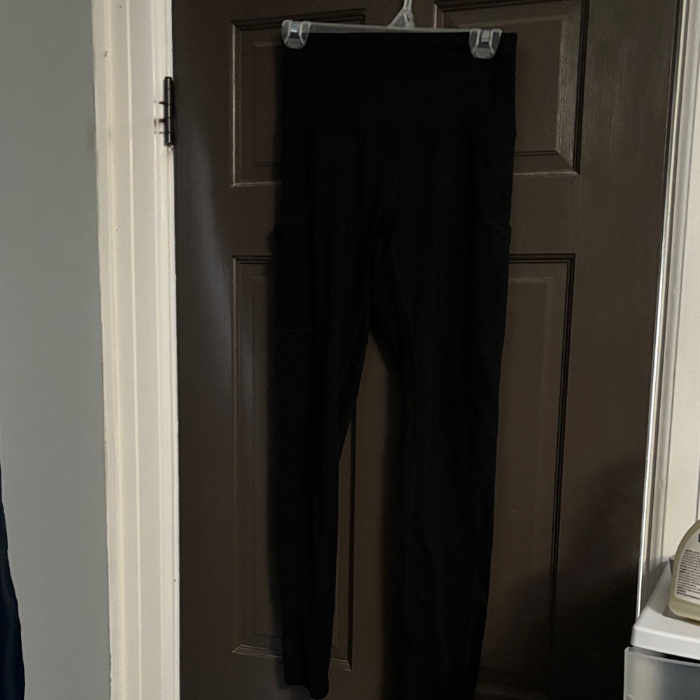14 pairs of size M legging